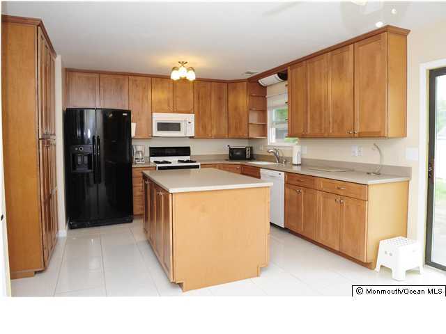 29 Starlight Road Howell, NJ 07731 - Photo 2 of 3 Additional Photo