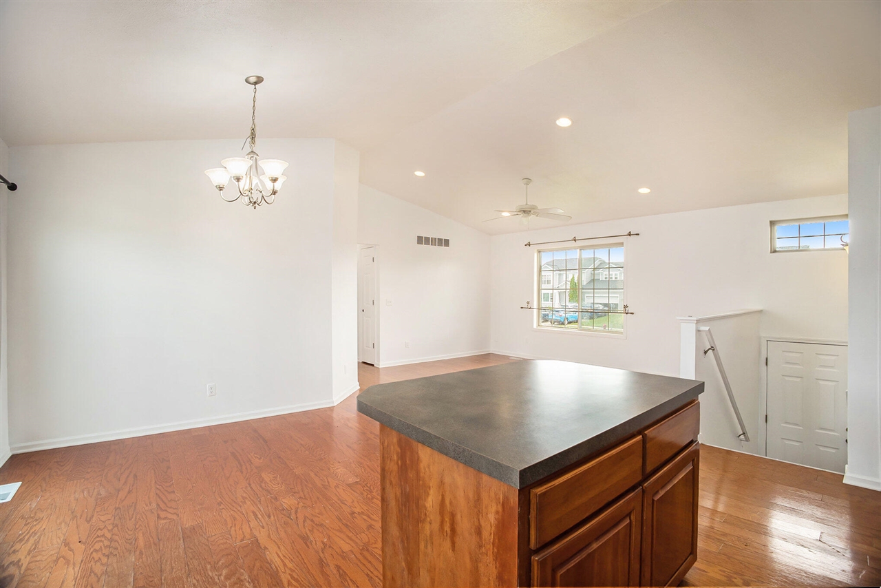 6474 Prairie Caledonia, MI 49316 - Photo 8 of 28