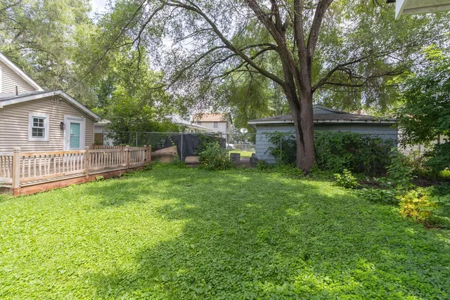 $219,900 | 398 Banfil Street, St. Paul, MN 55102