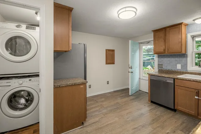 $219,900 | 398 Banfil Street, St. Paul, MN 55102