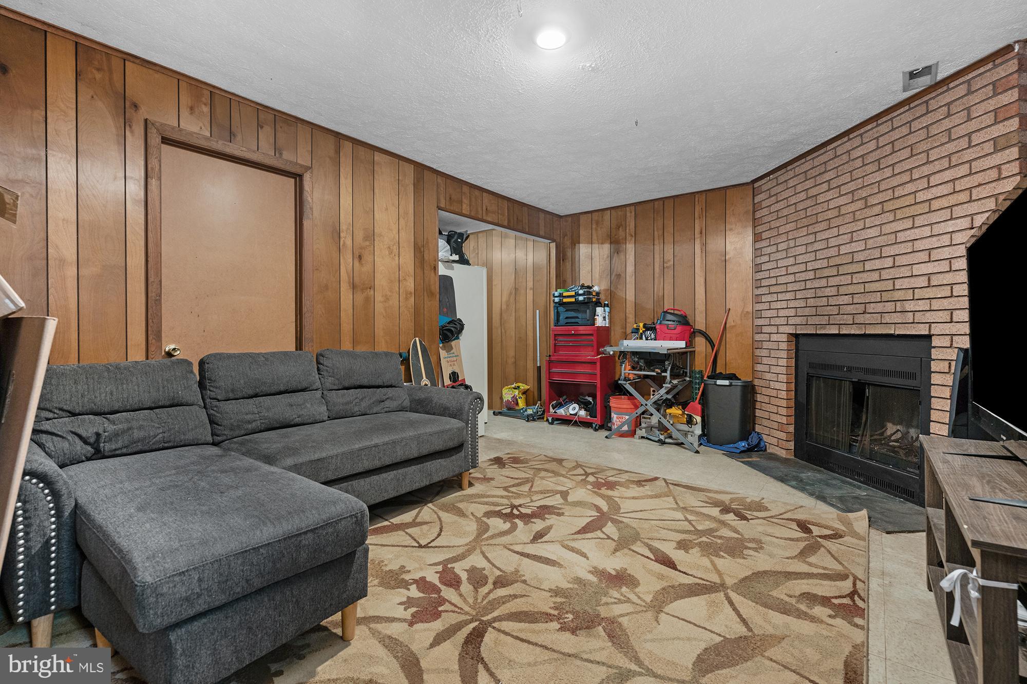 9238 Bellbeck Road Parkville, MD 21234 - Photo 20 of 29