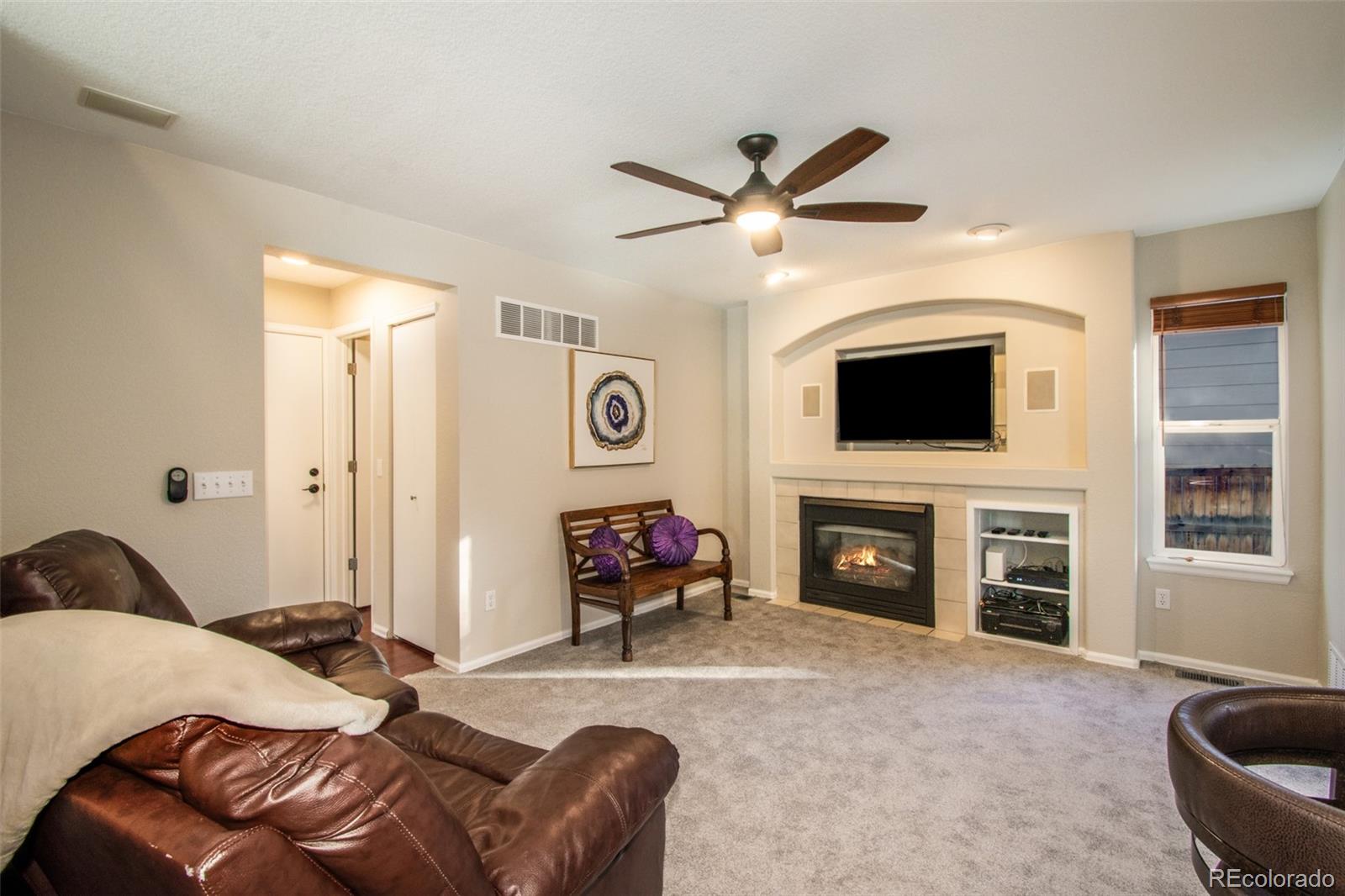 2326 Hyacinth Road Highlands Ranch, CO 80129 - Photo 5 of 38 Gallery Image 5