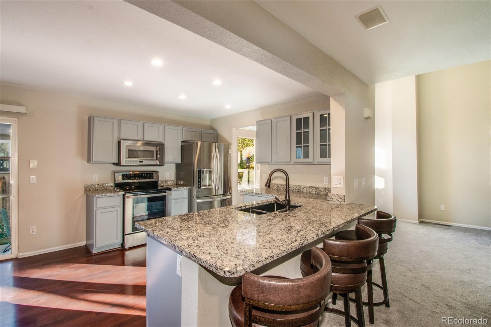 2326 Hyacinth Road Highlands Ranch, CO 80129 - Photo 9 of 38 Gallery Image 9