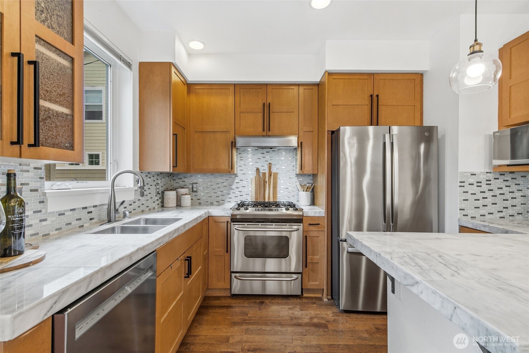 3131 Southwest Raymond Street Seattle, WA 98126 - Photo 12 of 32