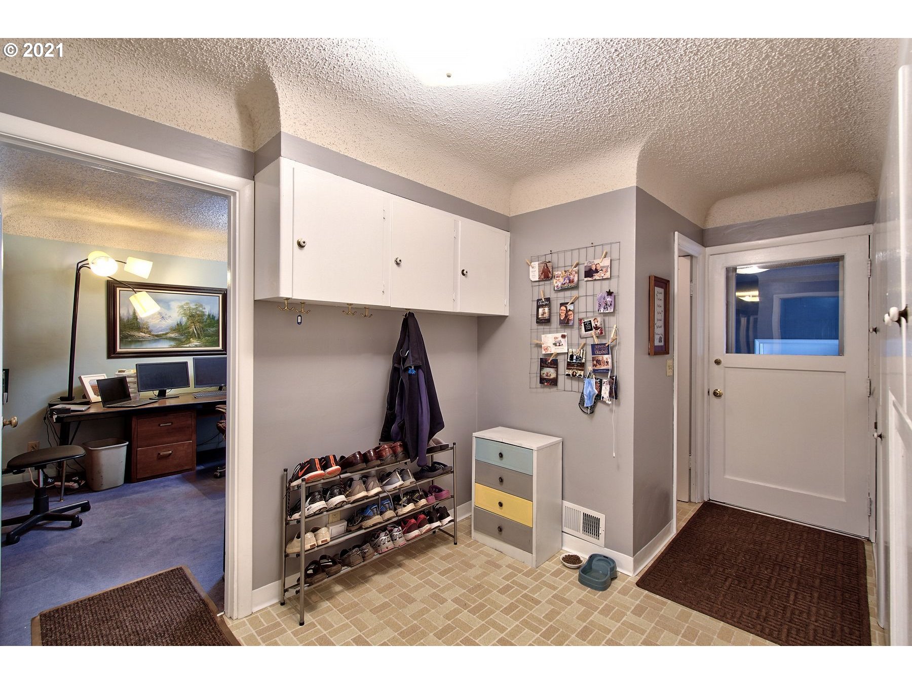 21451 River Road Northeast St. Paul, OR 97137 - Photo 14 of 32 a view of a workspace
