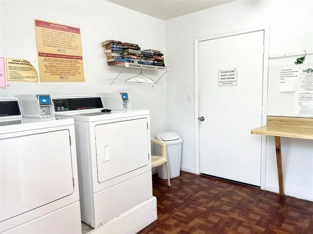 $164,900 | 3002 Portofino Isle, Unit E3, Coconut Creek, FL 33066