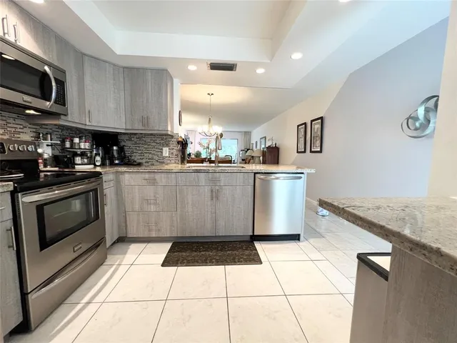 $164,900 | 3002 Portofino Isle, Unit E3, Coconut Creek, FL 33066