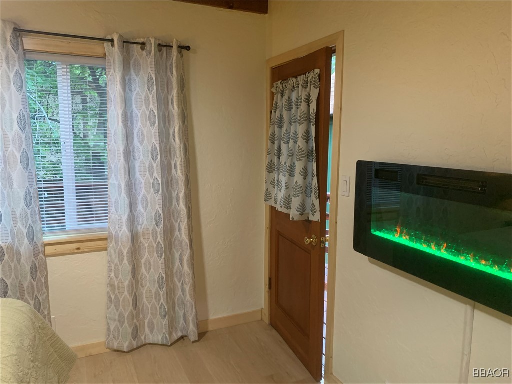 317 Spruce Lane Sugarloaf, CA 92386 - Photo 11 of 44