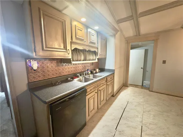 $215,000 | 124 Hillcrest Drive, Nevada, MO 64772
