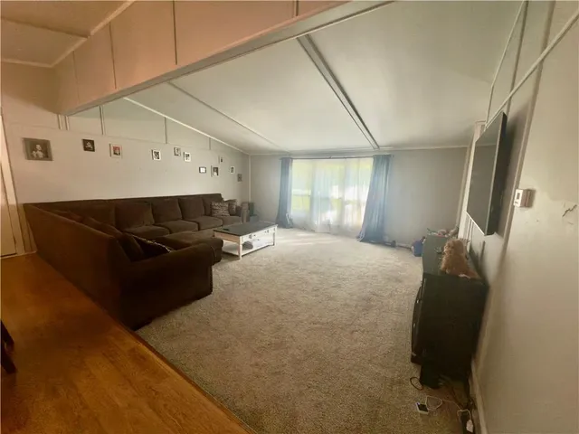 $222,500 | 124 Hillcrest Drive, Nevada, MO 64772