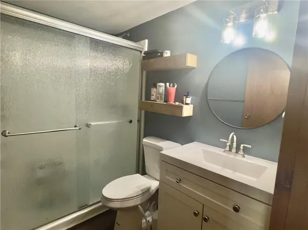 $215,000 | 124 Hillcrest Drive, Nevada, MO 64772