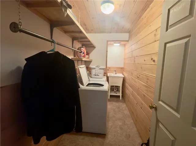 $222,500 | 124 Hillcrest Drive, Nevada, MO 64772