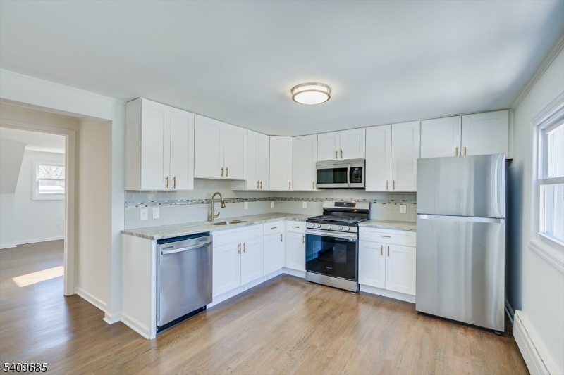 432 Rosetta Place Union, NJ 07083 - Photo 7 of 20