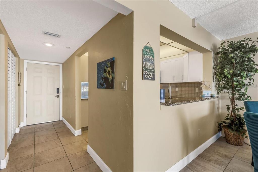 15000 Gulf Boulevard, Unit 703 Madeira Beach, FL 33708 - Photo 21 of 34