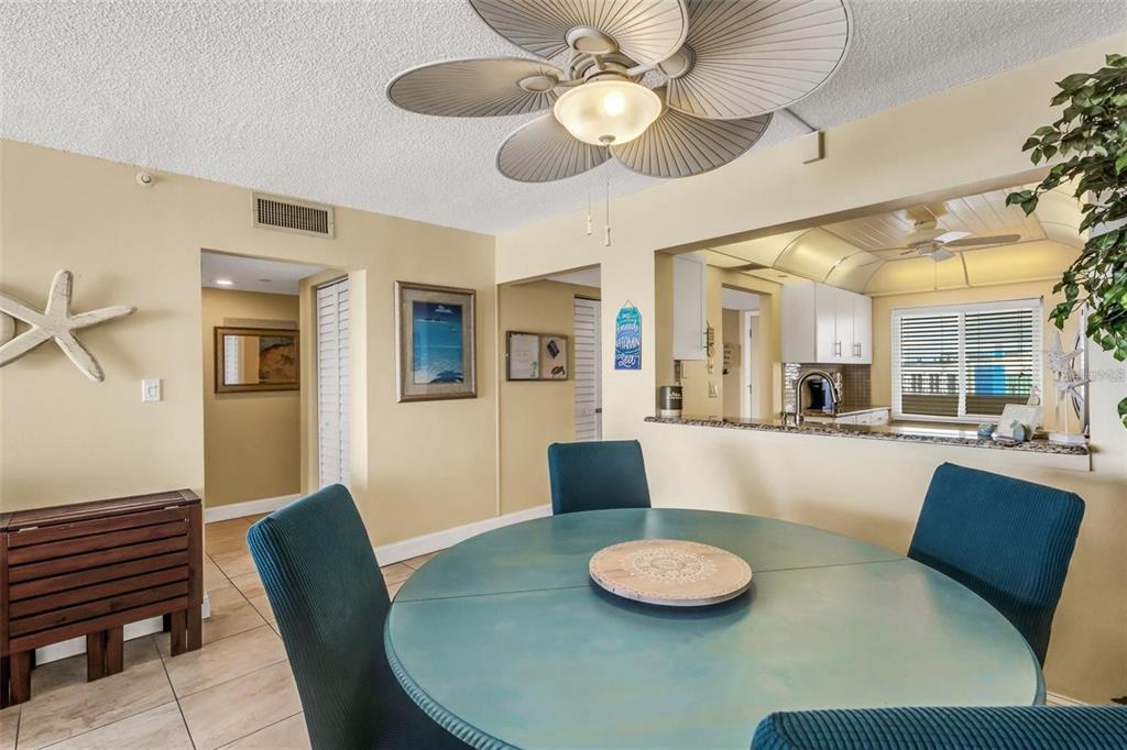 15000 Gulf Boulevard, Unit 703 Madeira Beach, FL 33708 - Photo 22 of 34