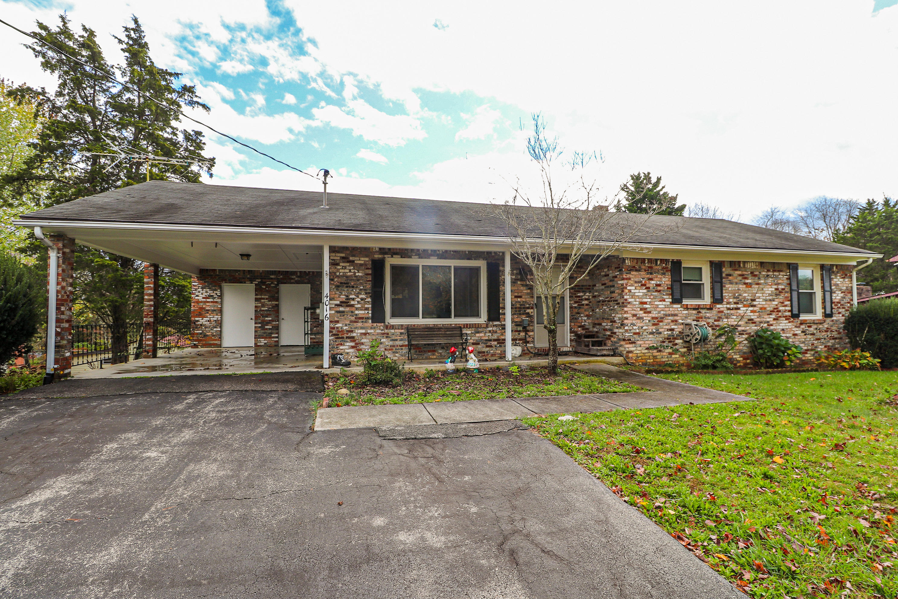 4016 Bains Chapel Road Radford, VA 24141 - Photo 1 of 23 Front of House