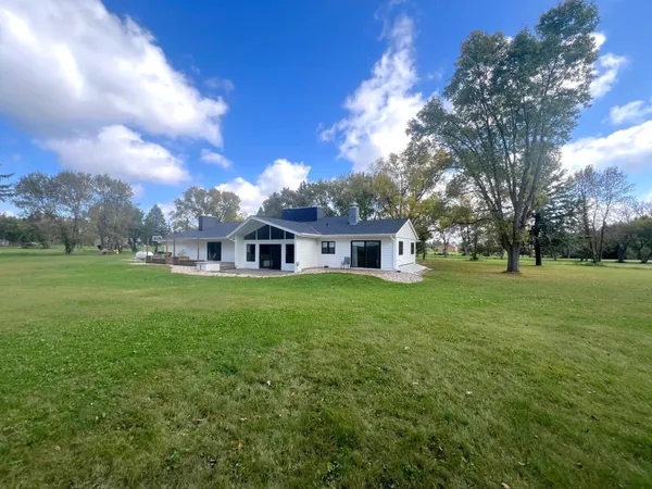 $897,000 | 3120 15th Street Southwest, Willmar, MN 56201