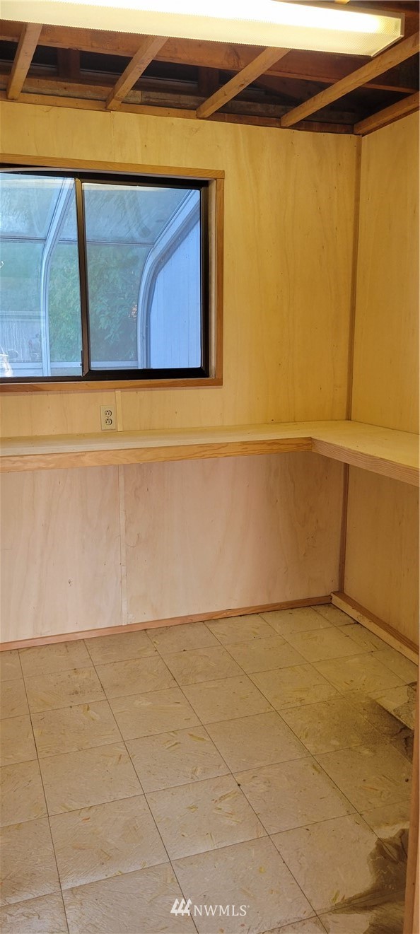 729 236th Place Southwest Bothell, WA 98021 - Photo 9 of 40 a view of a garage