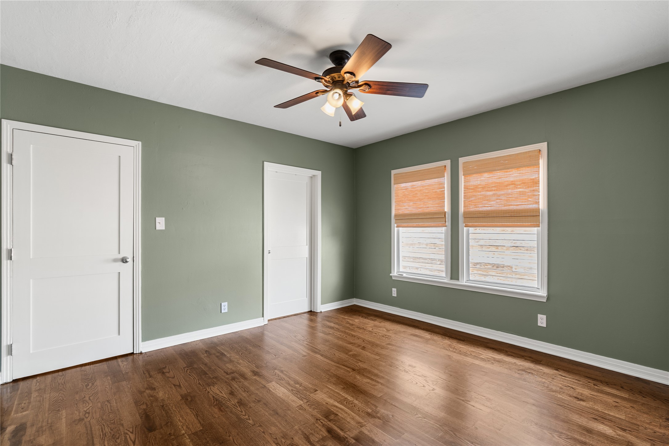 616 Teetshorn Street Houston, TX 77009 - Photo 9 of 50 Primary Suite