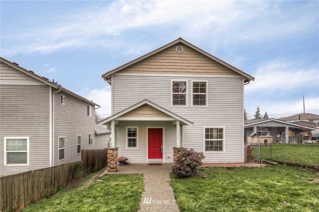 1124 Maple Street Everett, WA 98201 - Photo 1 of 17 Gallery Image 1