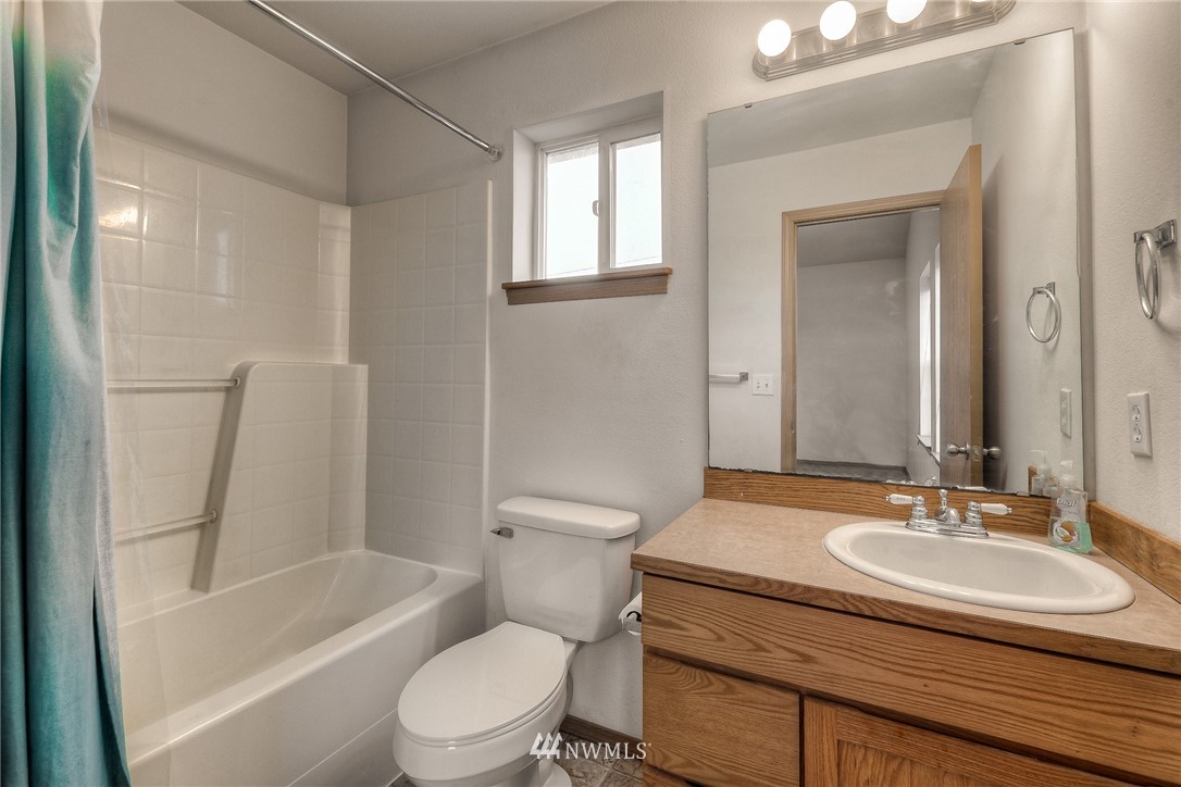 1124 Maple Street Everett, WA 98201 - Photo 12 of 17 Gallery Image 12