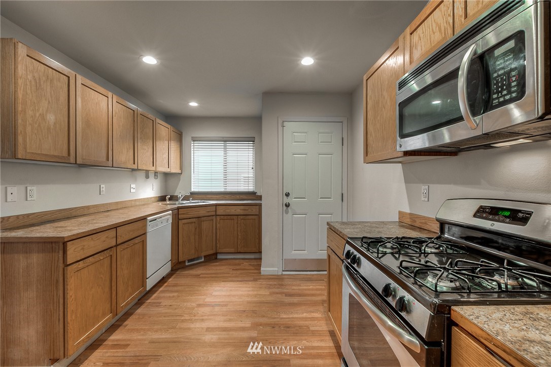 1124 Maple Street Everett, WA 98201 - Photo 7 of 17 Gallery Image 7