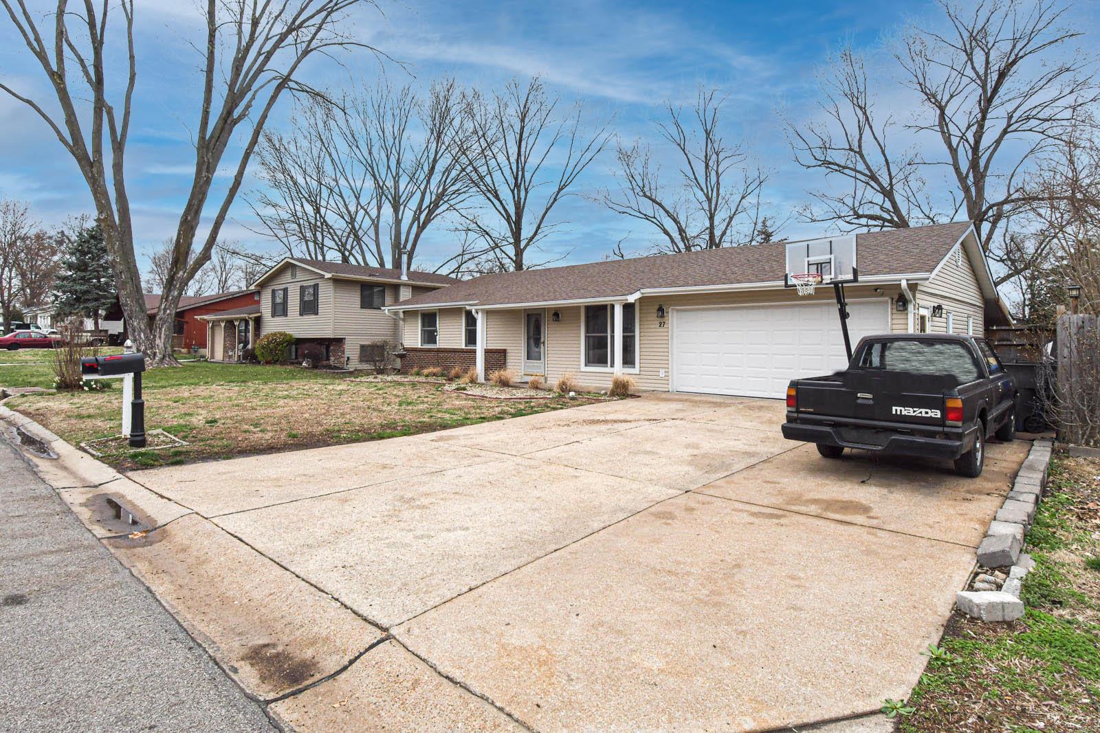 27 Oxbow Road St. Peters, MO 63376 - Photo 2 of 36