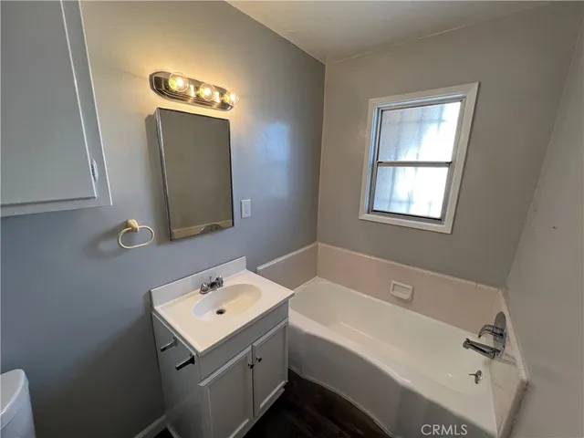 $1,150,000 | 1921 East Washington Street, Long Beach, CA 90805