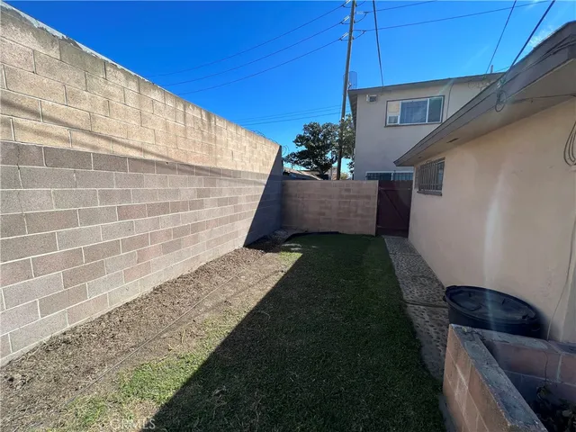 $1,150,000 | 1921 East Washington Street, Long Beach, CA 90805