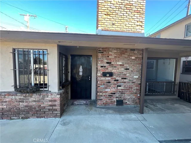 $1,150,000 | 1921 East Washington Street, Long Beach, CA 90805