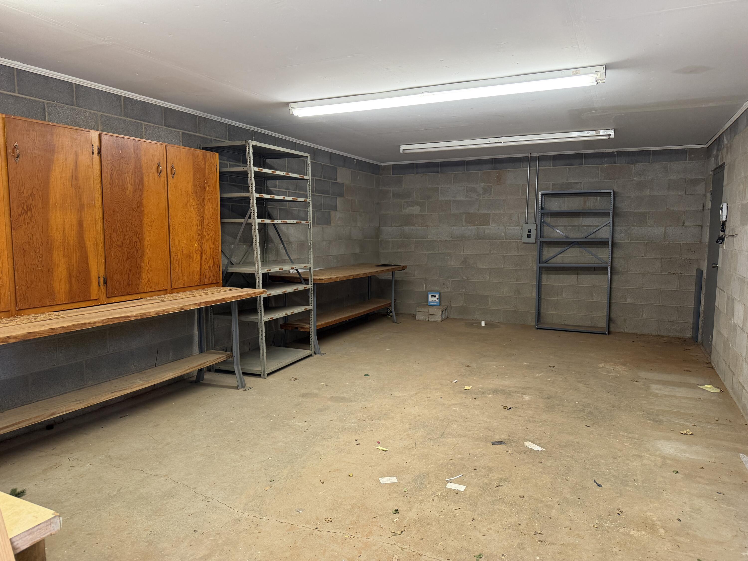 1603 South 8th Street Lamesa, TX 79331 - Photo 33 of 39 a view of an empty room with furniture and a window