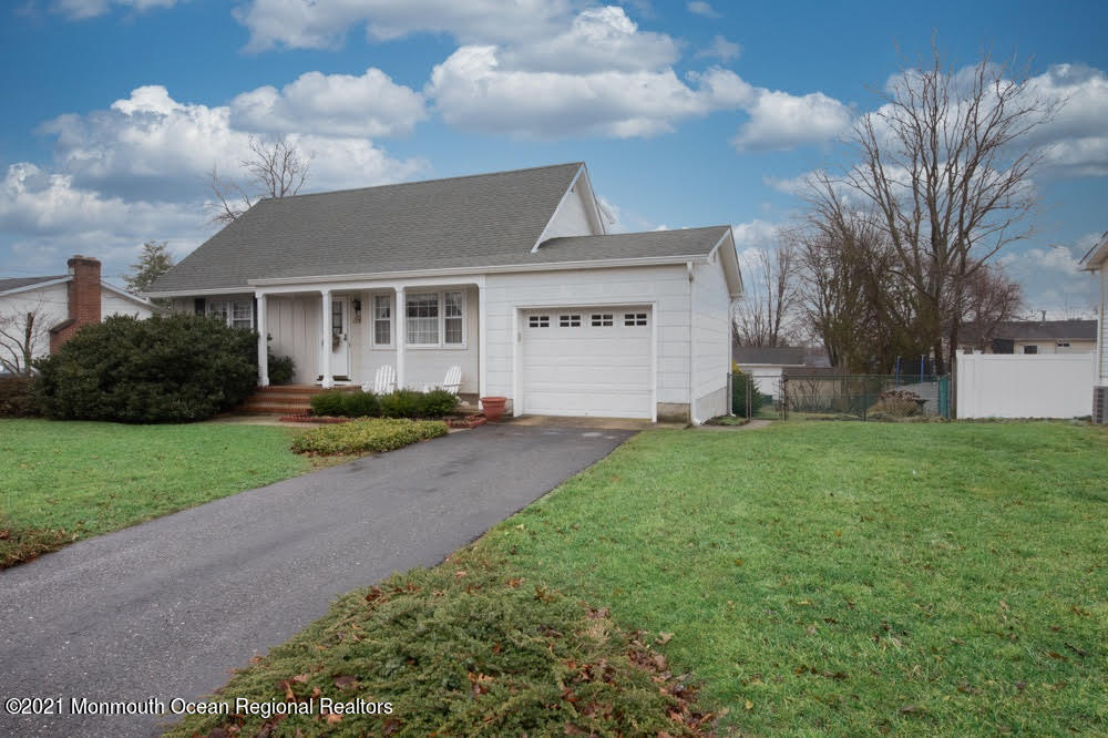 973 Hyson Road Jackson, NJ 08527 - Photo 2 of 38 Front from Driveway