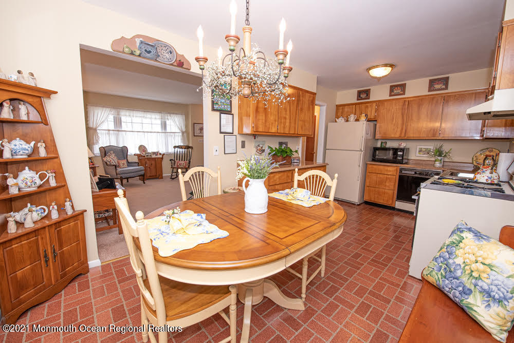 973 Hyson Road Jackson, NJ 08527 - Photo 11 of 38 Dining Room to Kitchen 2