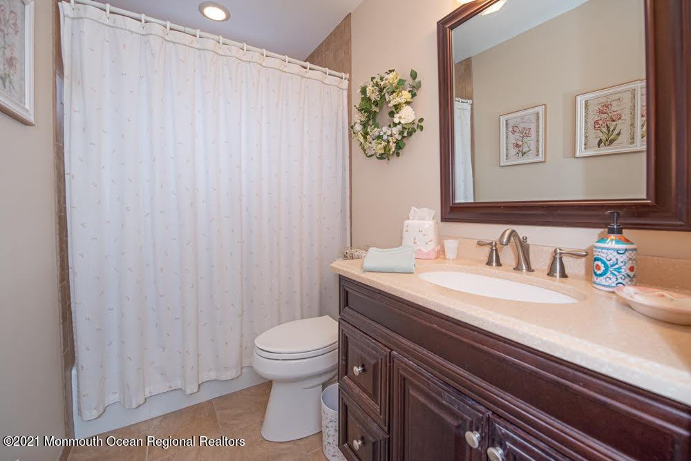 973 Hyson Road Jackson, NJ 08527 - Photo 20 of 38 Updated Full Bath