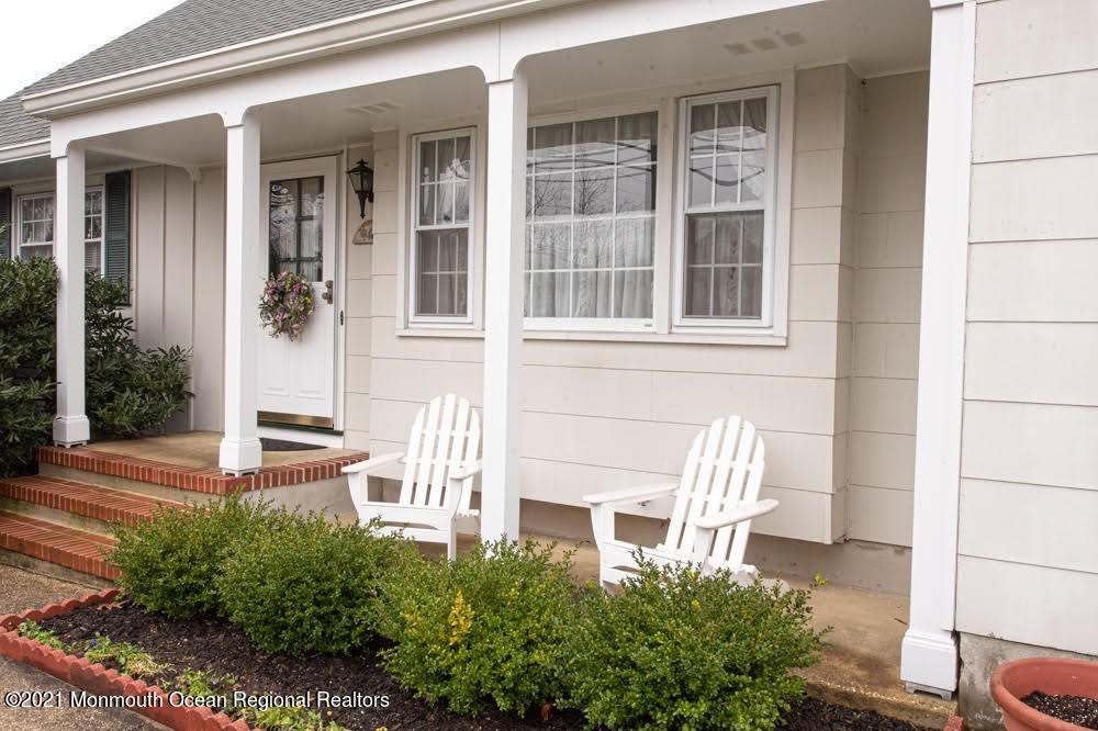 973 Hyson Road Jackson, NJ 08527 - Photo 3 of 38 Front Porch
