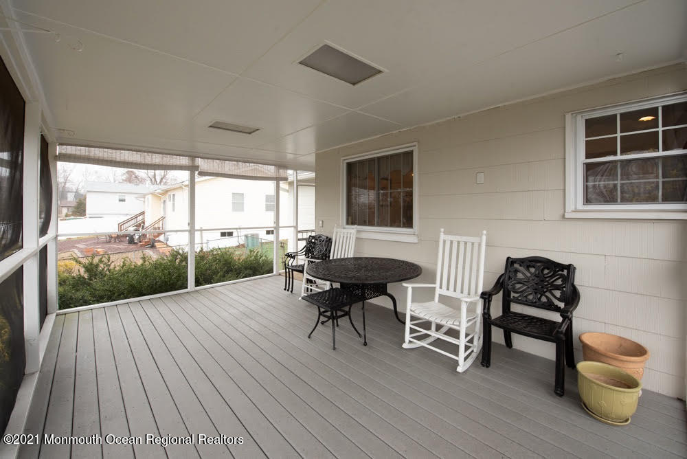 973 Hyson Road Jackson, NJ 08527 - Photo 33 of 38 Screened in Porch
