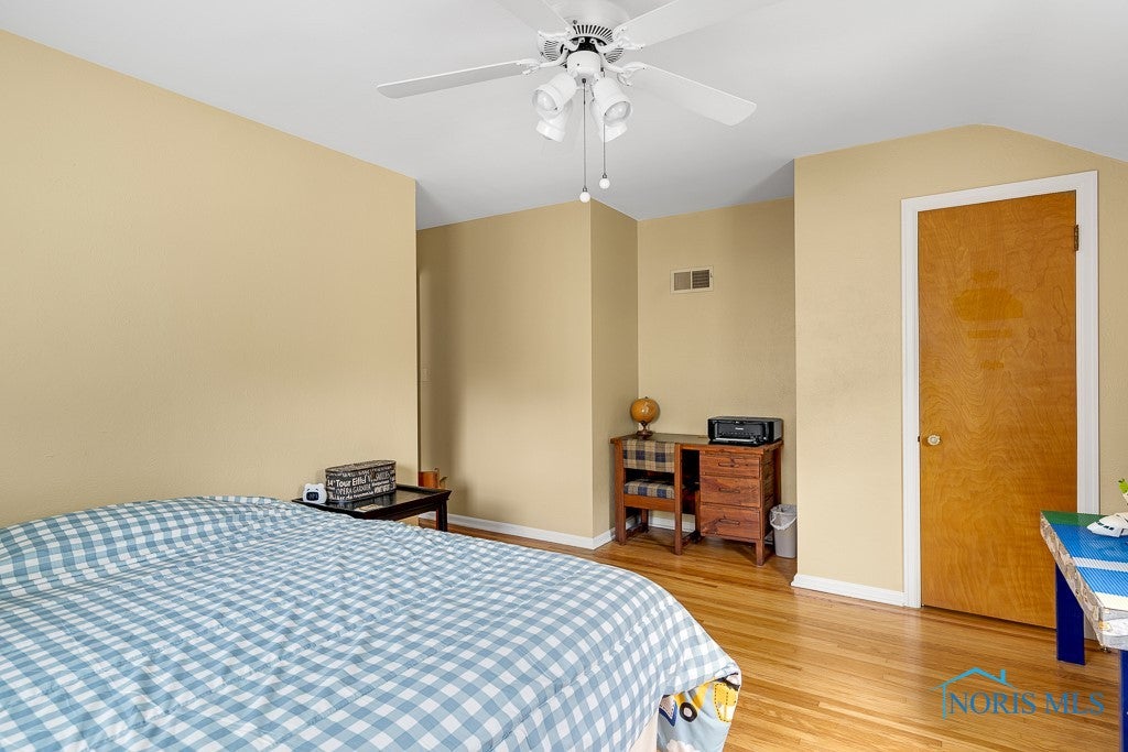 2933 Cheltenham Road Toledo, OH 43606 - Photo 29 of 39 Bedroom 3