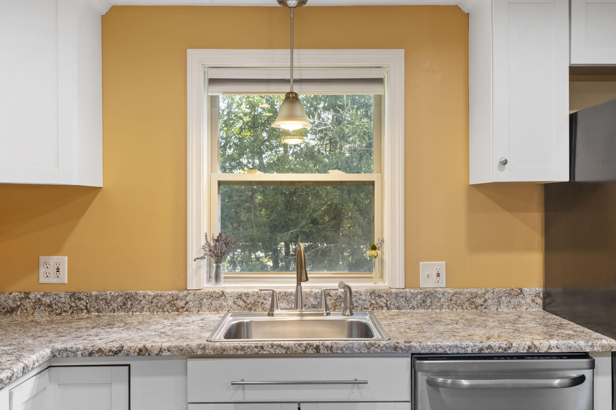 36 Merrymeeting Road Brunswick, ME 04011 - Photo 8 of 27 Kitchen