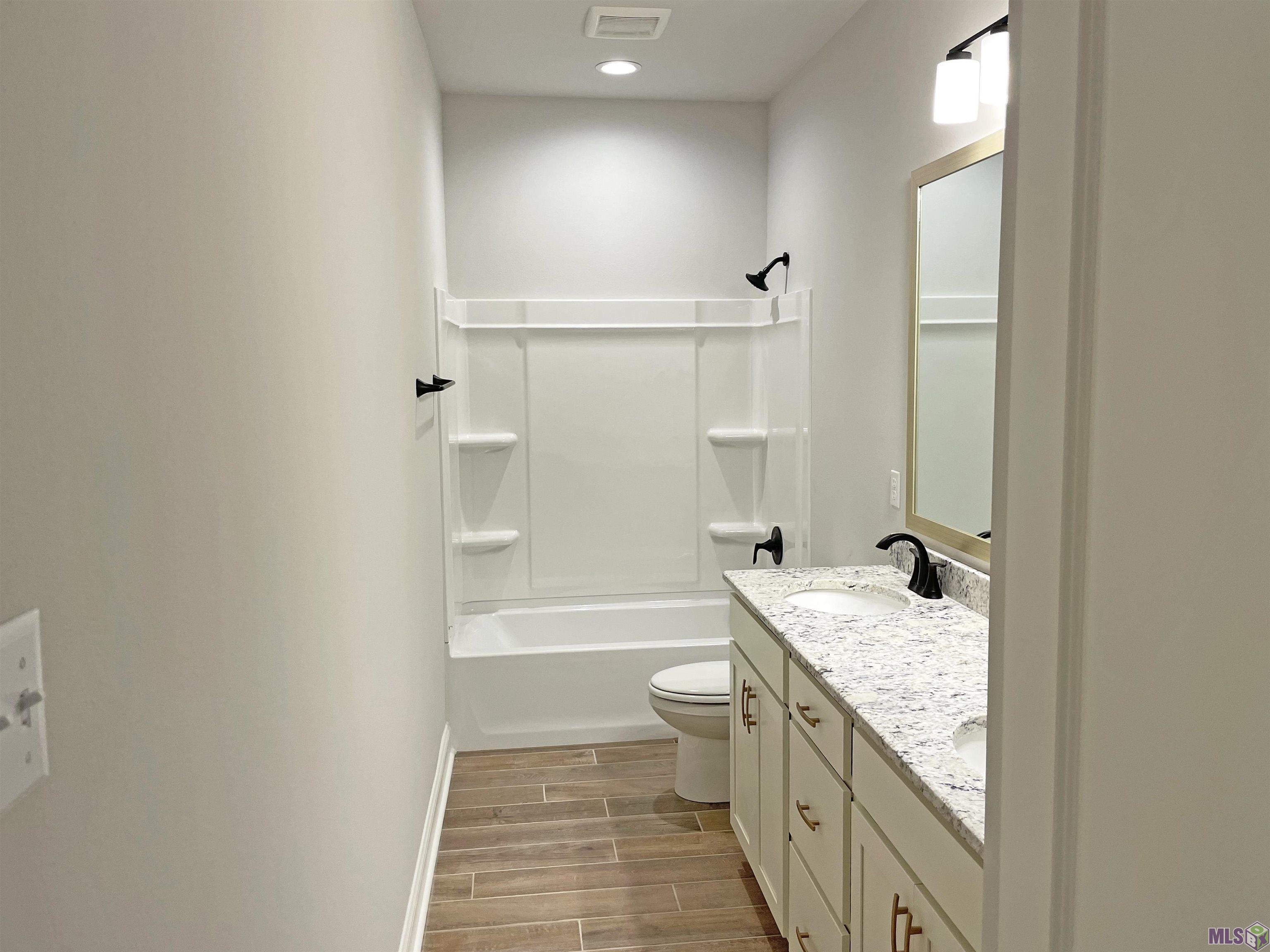 354 Rue Evangeline Houma, LA 70364 - Photo 9 of 11