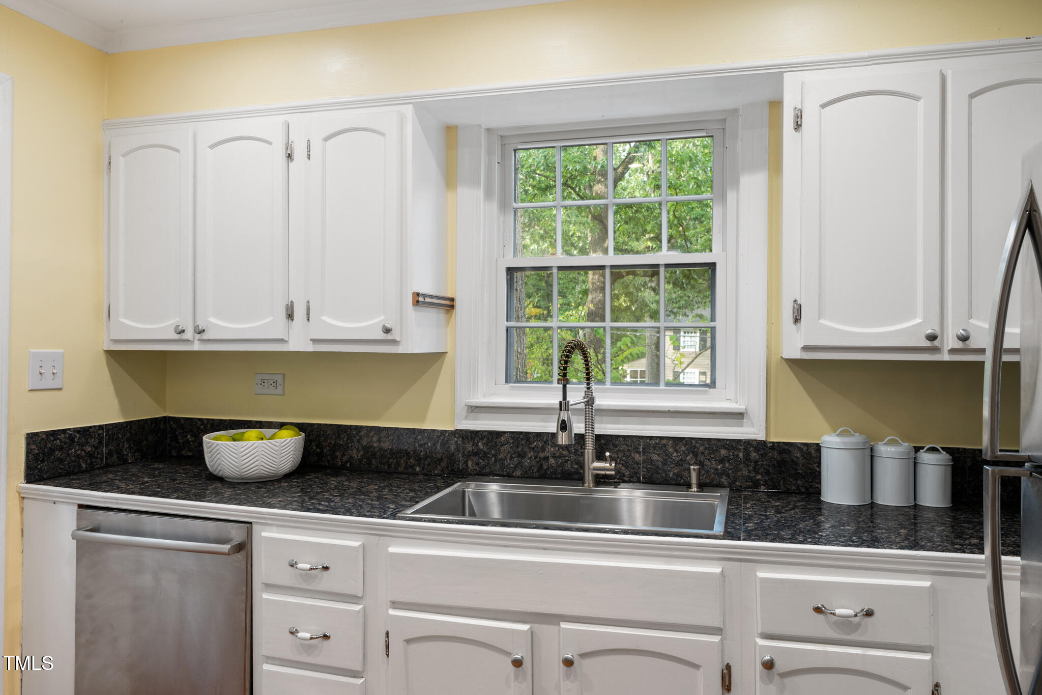 406 East Markham Avenue Durham, NC 27701 - Photo 17 of 66 Kitchen (Appliances Convey)