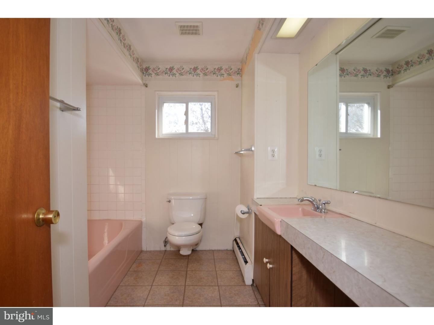 1048 Horsham Road Ambler, PA 19002 - Photo 16 of 25 Bathroom
