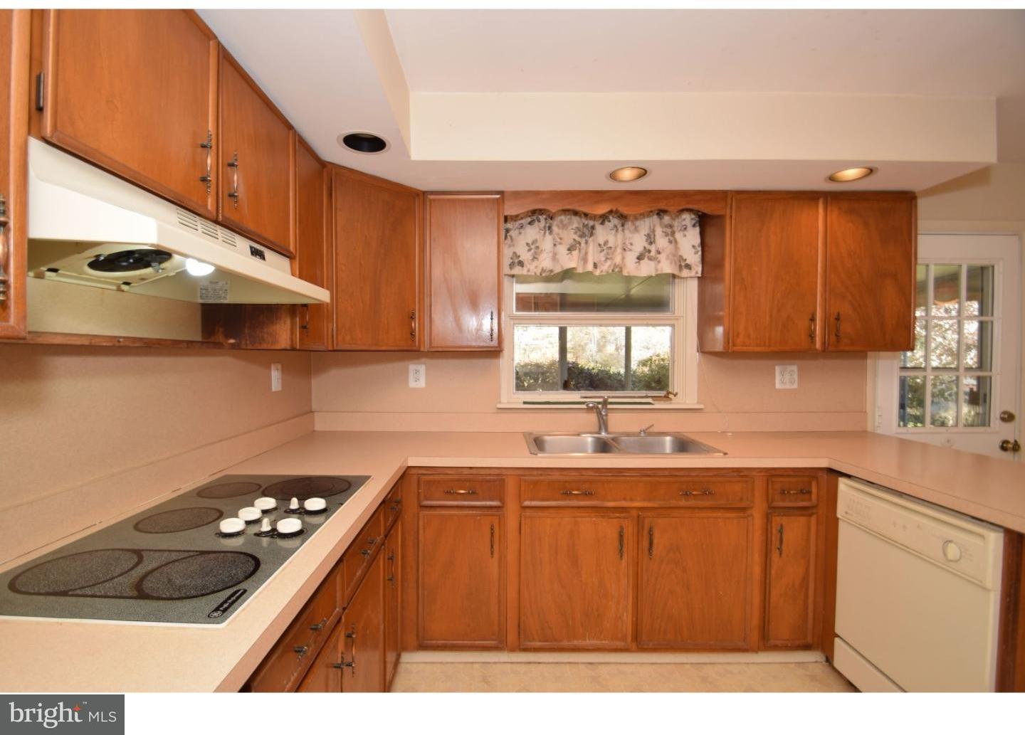 1048 Horsham Road Ambler, PA 19002 - Photo 8 of 25 Kitchen