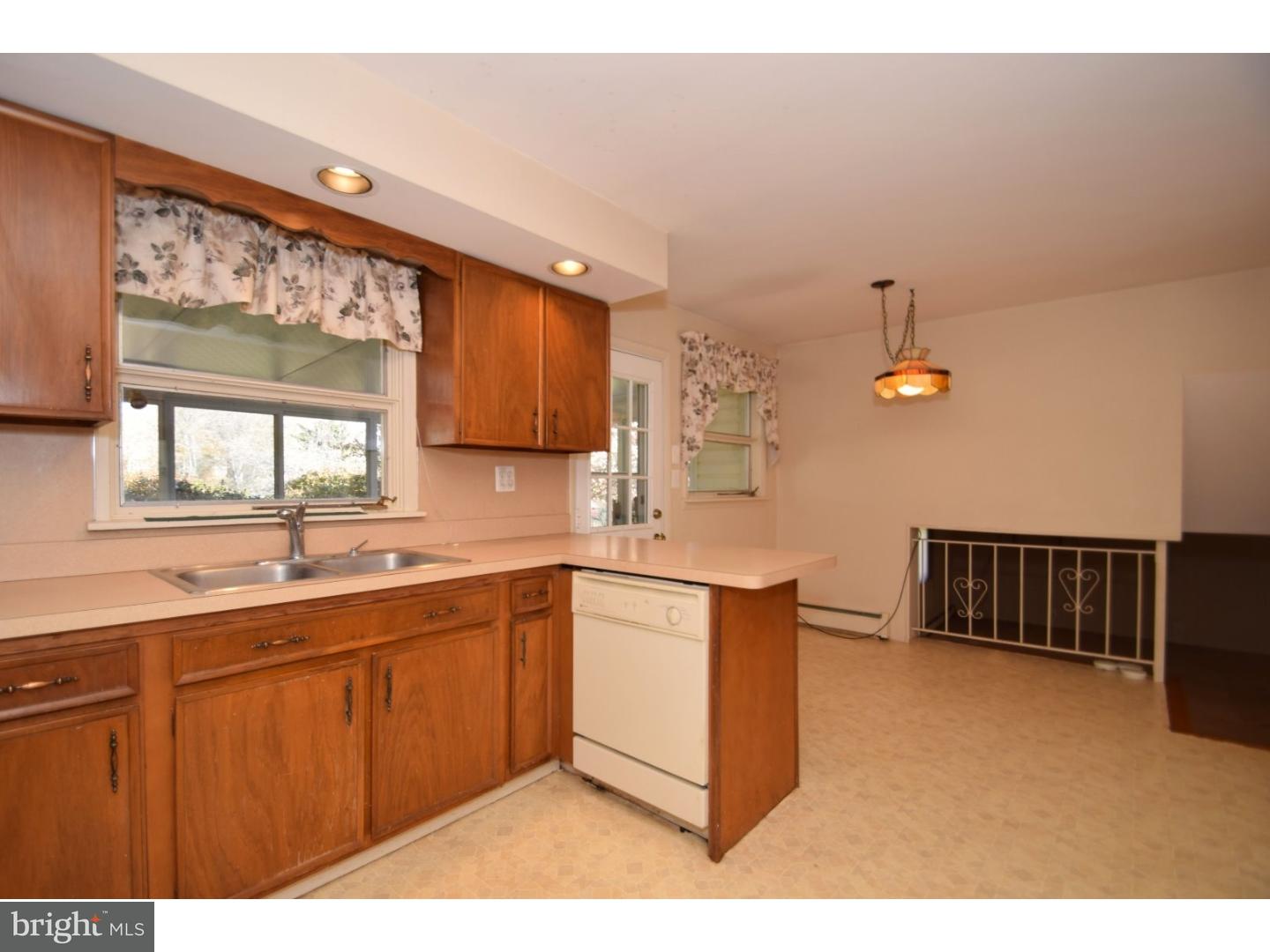 1048 Horsham Road Ambler, PA 19002 - Photo 9 of 25 Kitchen
