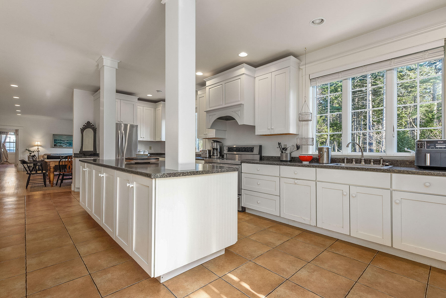141 Samoset Road Boothbay Harbor, ME 04538 - Photo 8 of 19 Kitchen