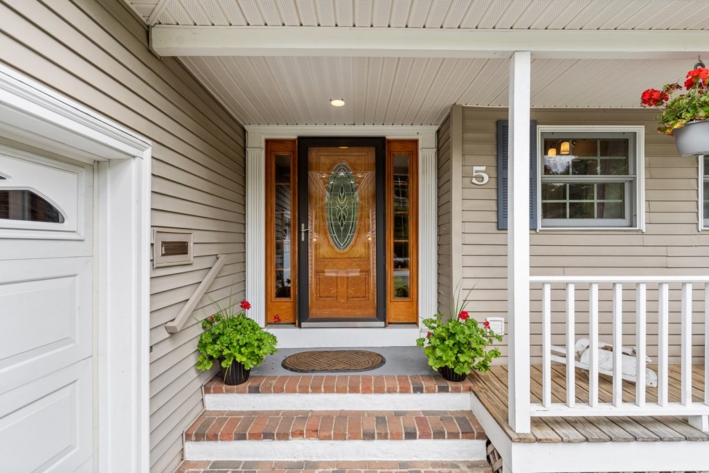 5 Woodward Road Framingham, MA 01701 - Photo 2 of 33 Gallery Image 2