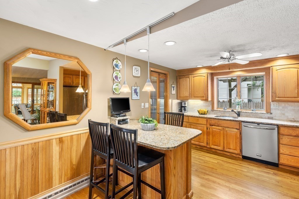 5 Woodward Road Framingham, MA 01701 - Photo 4 of 33 Gallery Image 4