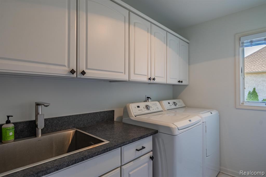 256 Inverness Highland, MI 48357 - Photo 29 of 99 Gallery Image 29