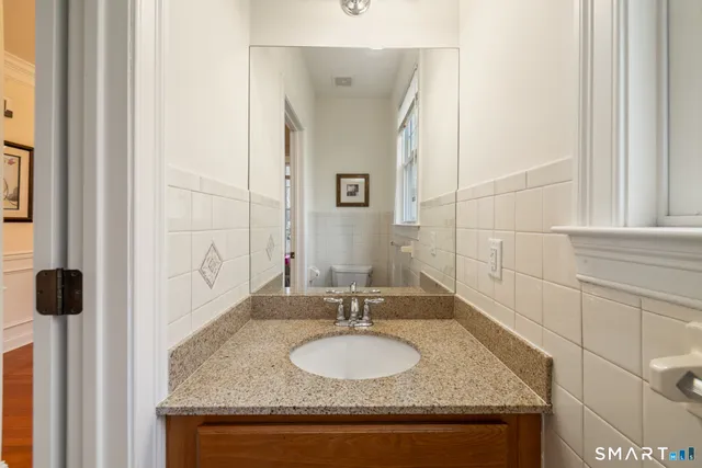 $679,900 | 12 Red Oak Lane, Seymour, CT 06483