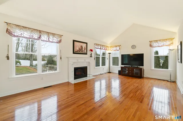 $679,900 | 12 Red Oak Lane, Seymour, CT 06483