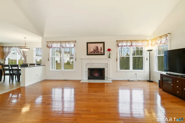 $679,900 | 12 Red Oak Lane, Seymour, CT 06483